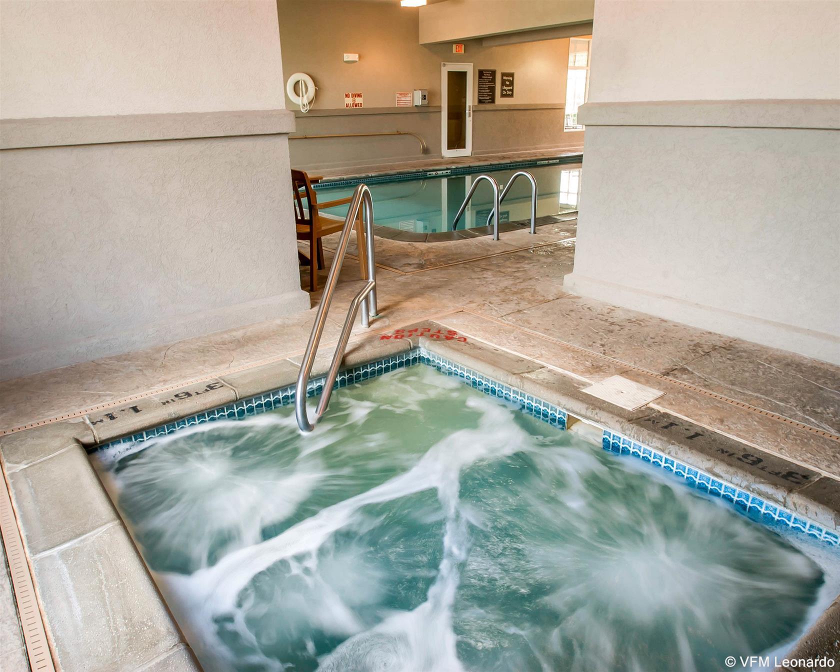 Sleep Inn & Suites Lake Of The Ozarks Camdenton Exterior photo