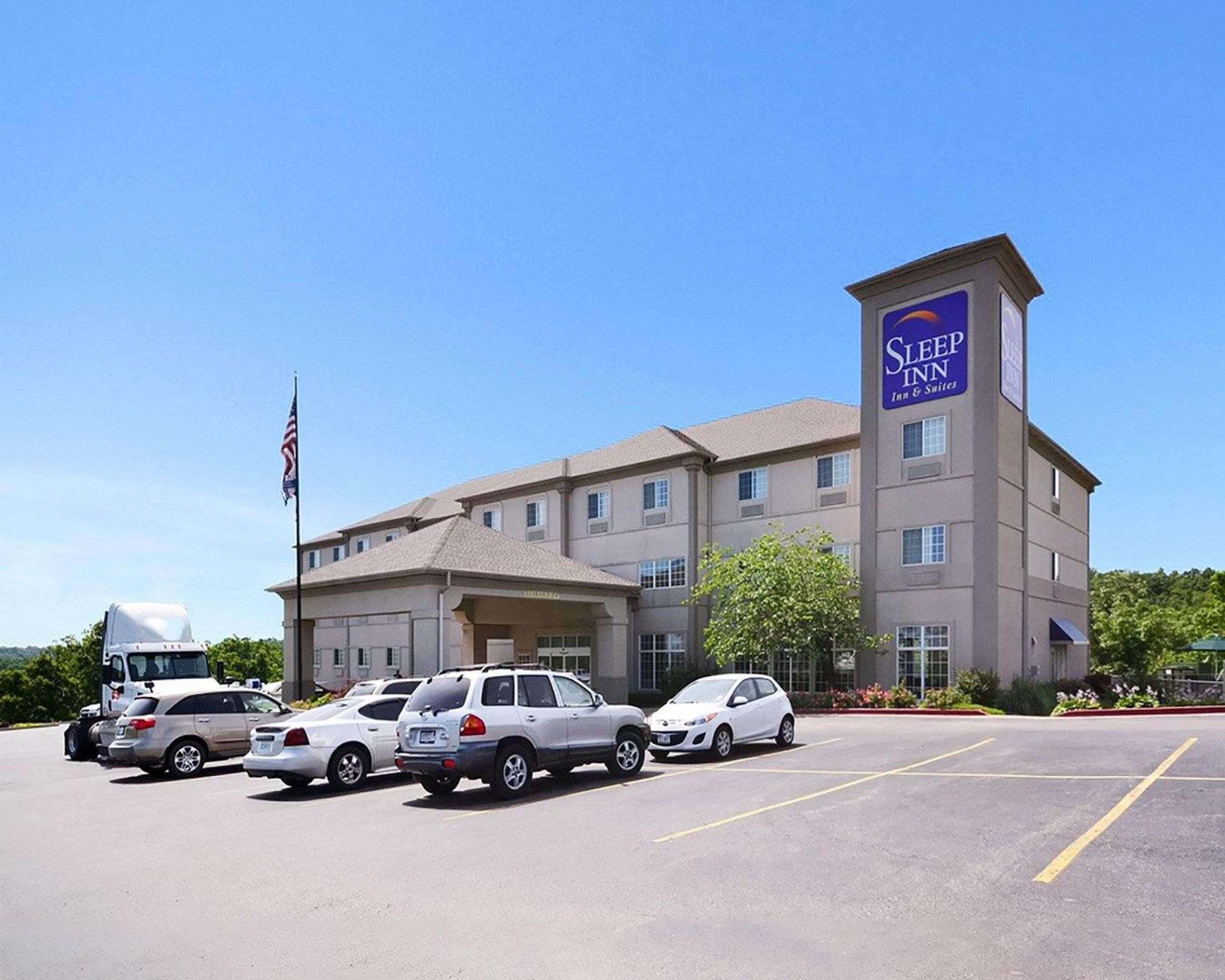 Sleep Inn & Suites Lake Of The Ozarks Camdenton Exterior photo
